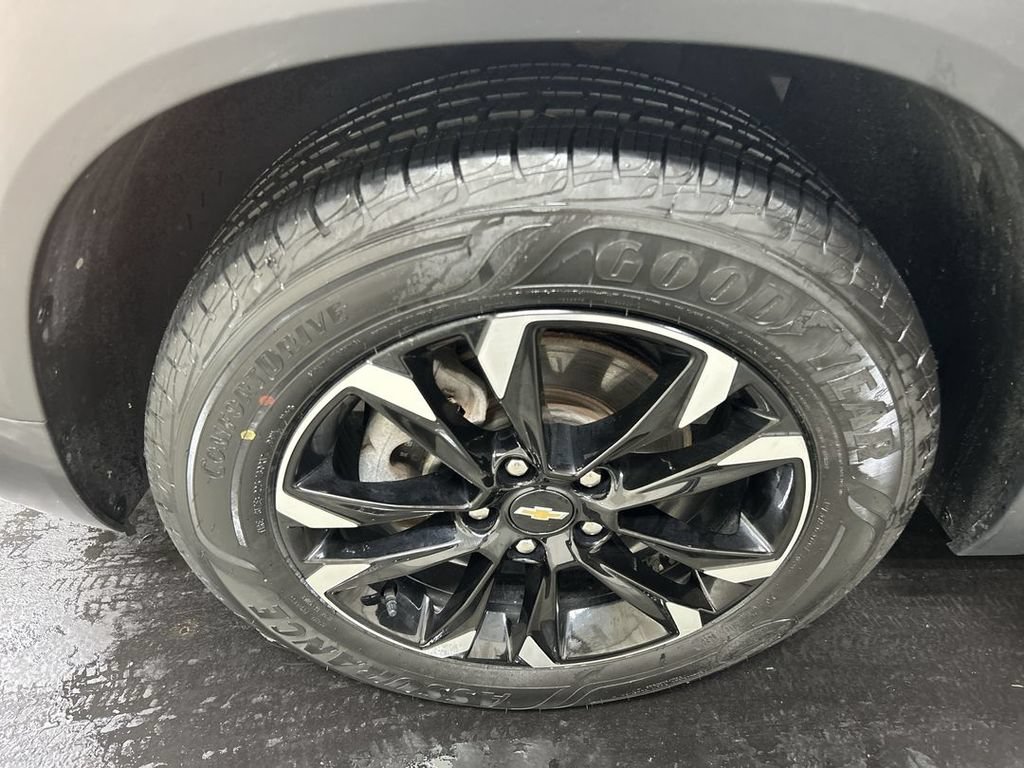 Certified 2023 Chevrolet TrailBlazer LT w/ Convenience Package FWD image 8