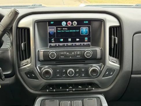 Used 2015 Chevrolet Silverado 2500 LT w/ LT Convenience Package image 39