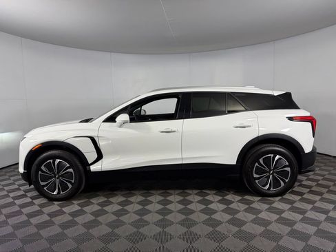 Used 2024 Chevrolet Blazer EV LT AWD/4WD image 9