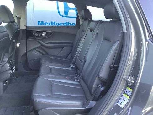 Used 2019 Audi Q7 3.0T Prestige w/ Prestige Package AWD/4WD image 13