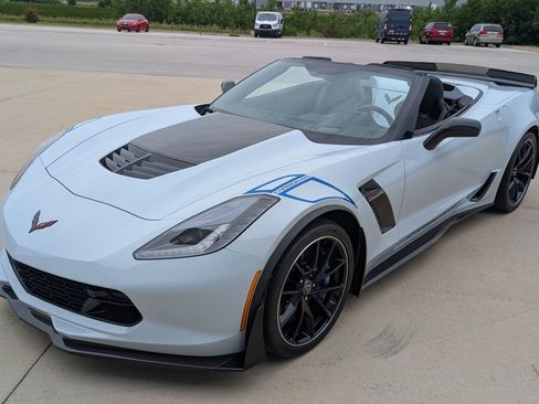 Used 2018 Chevrolet Corvette Z06 w/ Carbon 65 Edition RWD image 2