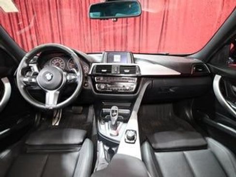 Used 2018 BMW 330i Sedan w/ M Sport Package RWD image 14