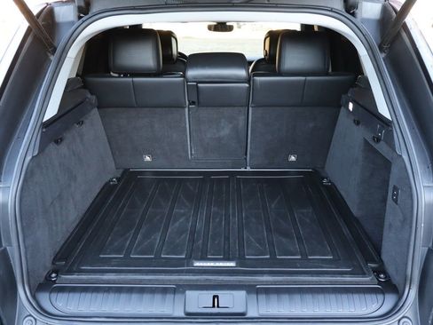 Used 2019 Land Rover Range Rover HSE image 14