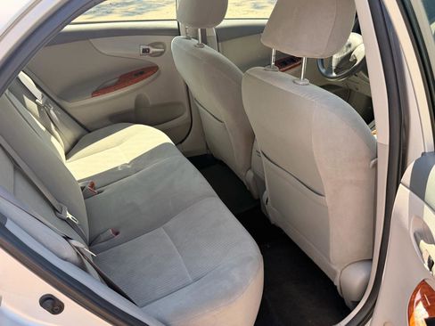 Used 2009 Toyota Corolla FWD image 19