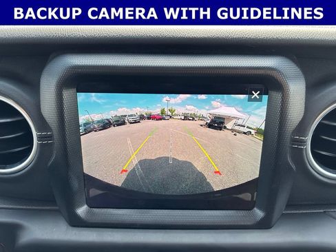 Used 2023 Jeep Wrangler Unlimited Sahara AWD/4WD image 4