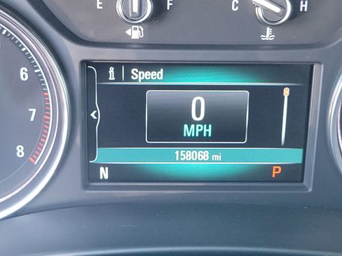 Used 2018 Buick Enclave Essence image 18