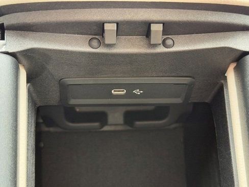 New 2025 Mercedes-Benz GLS 450 4MATIC image 21