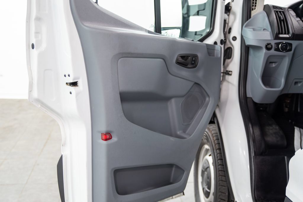 Used 2018 Ford Transit 350 XL RWD image 5