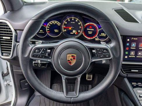 Used 2022 Porsche Cayenne S Platinum image 14