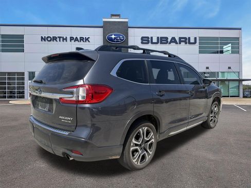 Used 2025 Subaru Ascent Limited AWD/4WD image 3