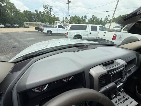 Used 2018 RAM 2500 Tradesman w/ Chrome Appearance Group AWD/4WD image 41