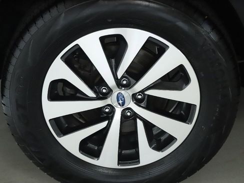 Used 2023 Subaru Outback Premium AWD/4WD image 12