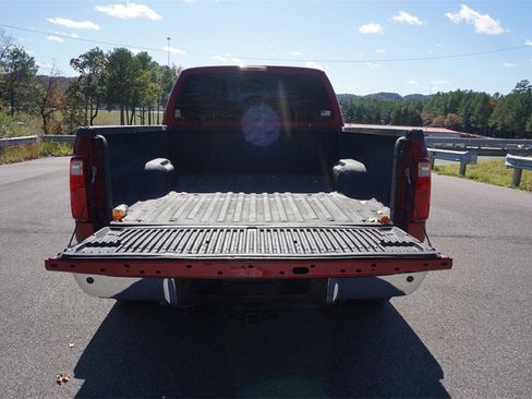 Used 2015 Ford F250 Lariat w/ Lariat Interior Package image 15