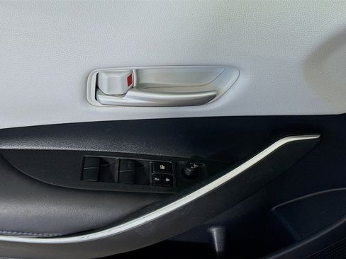 Used 2021 Toyota Corolla SE FWD image 23