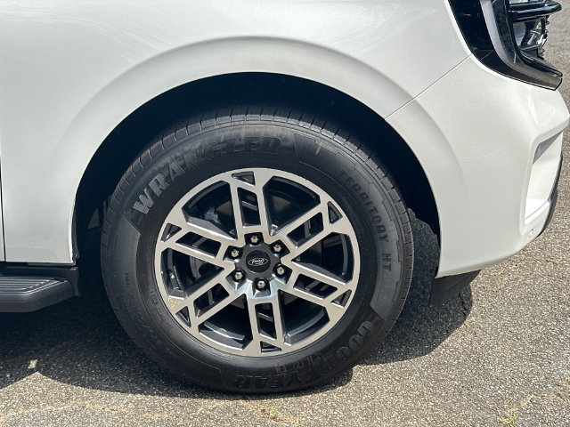 New 2026 Ford Expedition Active RWD image 14