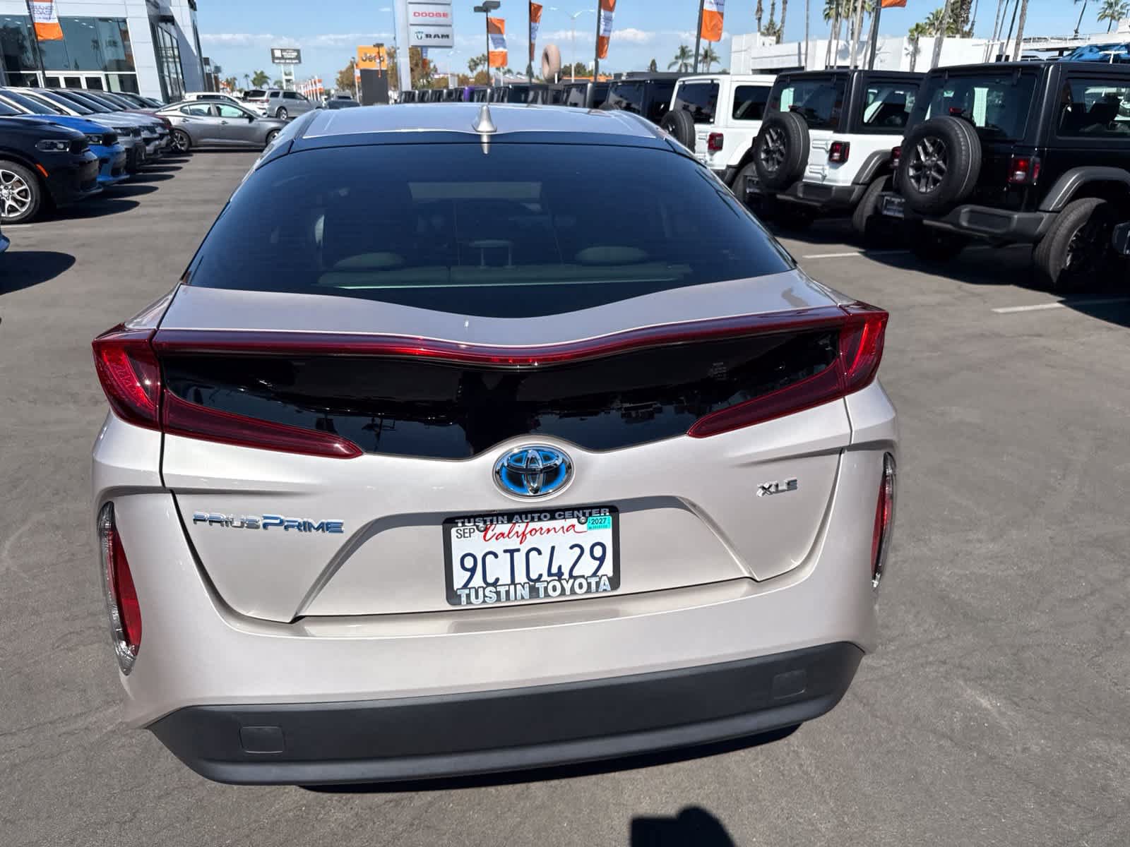 Used 2022 Toyota Prius Prime XLE FWD image 14