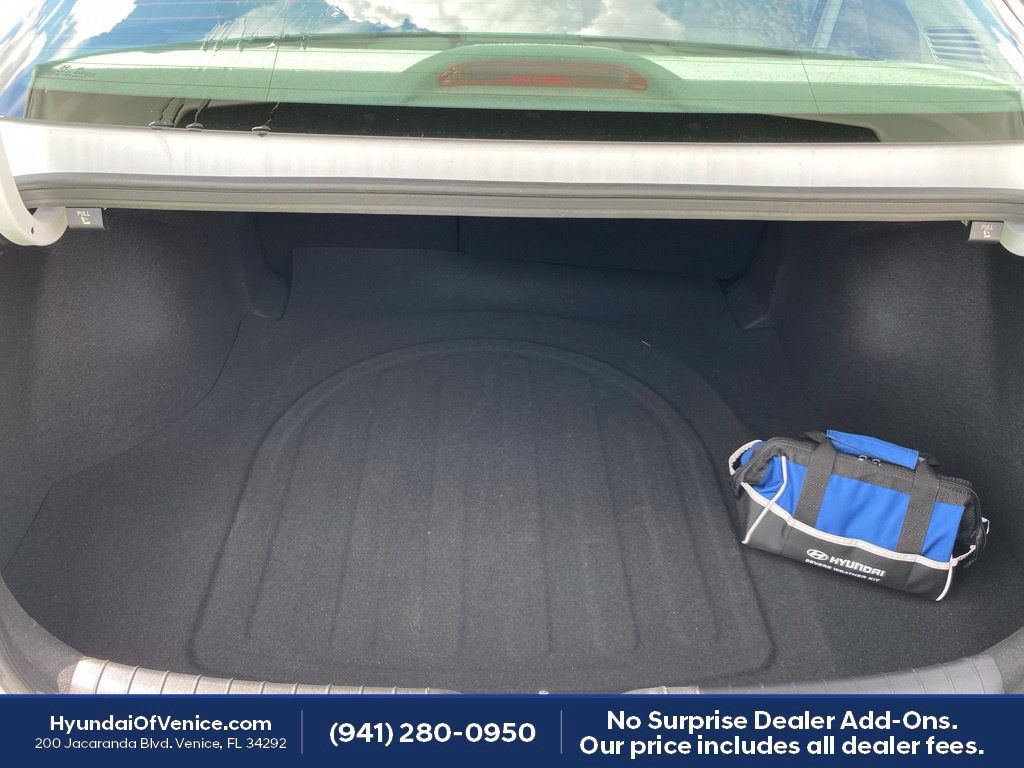 Certified 2026 Hyundai Elantra SEL Sport Premium FWD image 21
