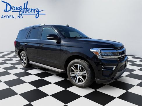 Used 2024 Ford Expedition Limited image 7