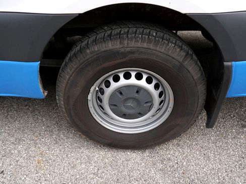 Used 2020 Mercedes-Benz Sprinter 2500 image 10