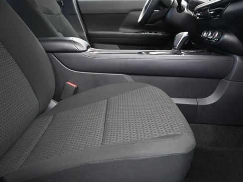 Used 2025 Nissan Kicks S AWD/4WD image 24