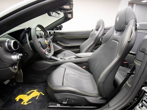 Used 2023 Ferrari Portofino M RWD image 20