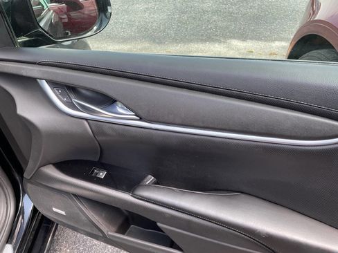 Used 2014 Cadillac XTS w/ Rear Seat Comfort Package image 29