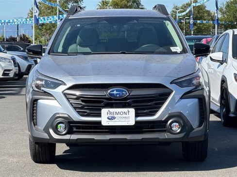 Used 2025 Subaru Outback Premium image 6