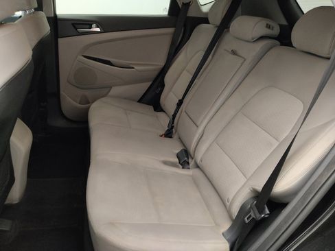 Used 2019 Hyundai Tucson SE FWD image 18