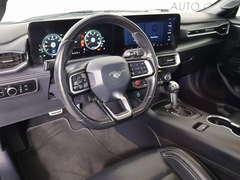 Used 2024 Ford Mustang Premium image 2