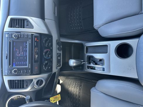 Used 2013 Toyota Tacoma 4x4 Double Cab image 30
