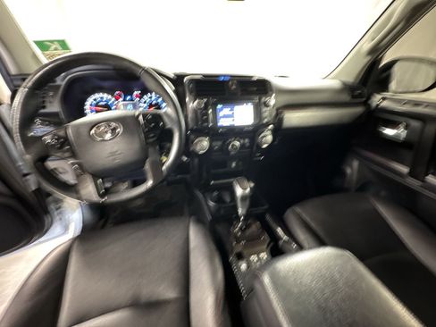 Used 2018 Toyota 4Runner TRD Off-Road Premium w/ Wilderness Package image 4