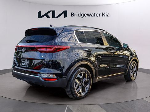 Certified 2022 Kia Sportage EX w/ EX Technology Package AWD/4WD image 6