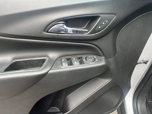 Used 2021 Chevrolet Equinox LT image 22