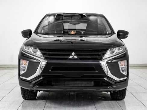 Used 2019 Mitsubishi Eclipse Cross LE image 3