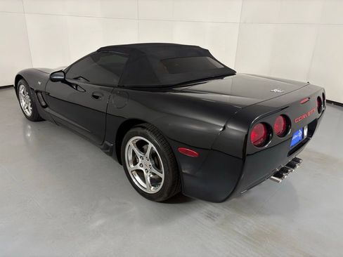 Used 2003 Chevrolet Corvette Base w/ Preferred Equipment Group1 image 9