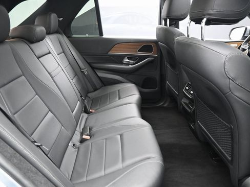 Used 2025 Mercedes-Benz GLE 450e 4MATIC w/ Winter Package image 36