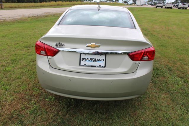 Used 2015 Chevrolet Impala LT w/ Convenience Package FWD image 9