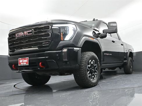 Used 2024 GMC Sierra 2500 AT4X AWD/4WD image 35