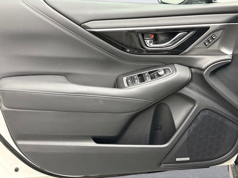 Used 2020 Subaru Outback Limited image 9