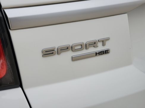 Used 2018 Land Rover Range Rover Sport HSE image 11