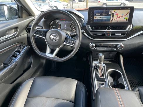 Certified 2024 Nissan Altima 2.5 SR w/ SR Premium Package FWD image 11