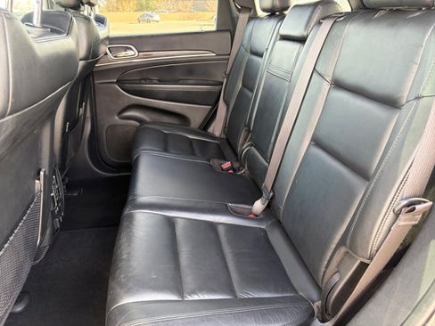 Used 2019 Jeep Grand Cherokee Limited AWD/4WD image 19