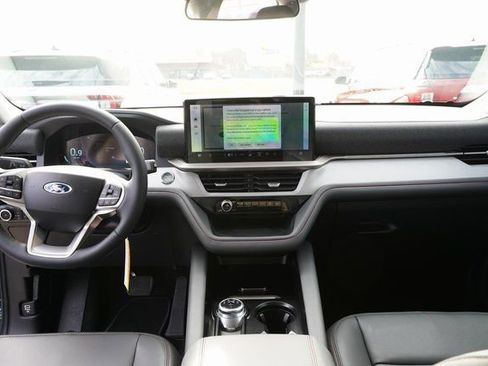 New 2025 Ford Explorer Active w/ Active Comfort Package image 18