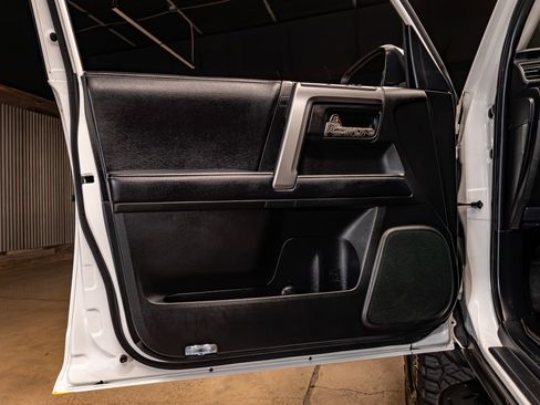 Used 2019 Toyota 4Runner SR5 image 30