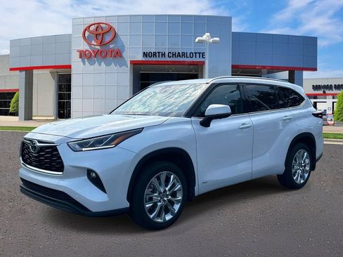 New 2026 Toyota Highlander Limited AWD/4WD image 4