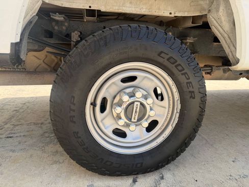 Used 2019 Ford F250 XL w/ Power Equipment Group AWD/4WD image 20