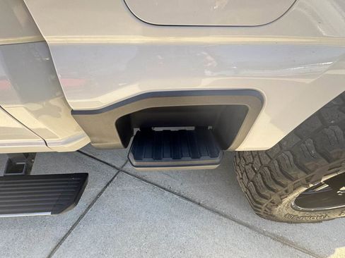 Used 2023 Ford F250 Limited w/ FX4 Off-Road Package image 64