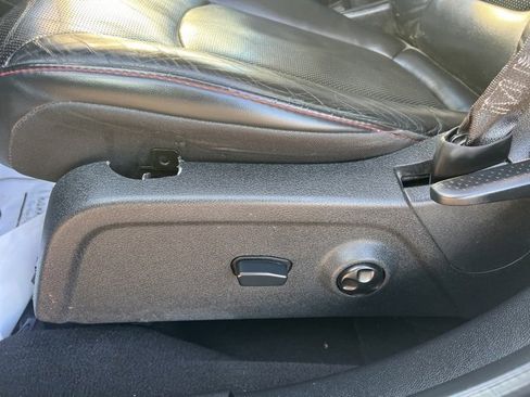 Used 2015 Dodge Journey R/T w/ Flexible Seating Group image 22