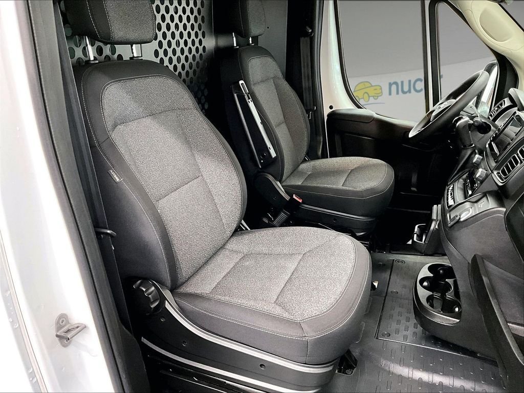 Used 2025 RAM ProMaster 2500 w/ U-Haul Equipment Group FWD image 11