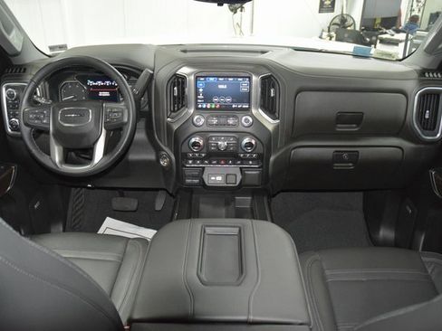 Used 2022 GMC Sierra 3500 Denali w/ Denali Ultimate Package image 32